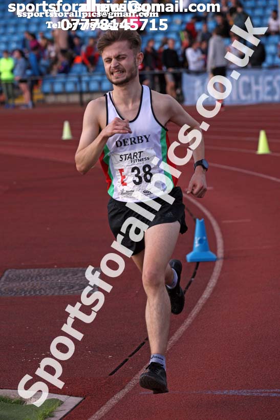 Senior mens Northern 6 Stage Road Relay, SportsCity, Manchester. Photo: David T. Hewitson/Sports for All Pics